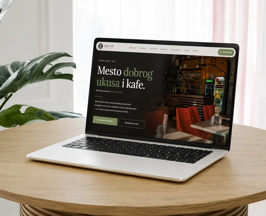 Sajt Gelato Caffe na laptopu